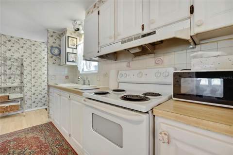 4809 Empress Lane, Holiday FL - photo 11 of 40