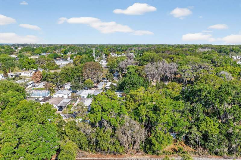 3 bedroom Manufactured Home at 904 Maplewood Street, Tavares Resthaven Mobile Homes, Tavares — photo 5