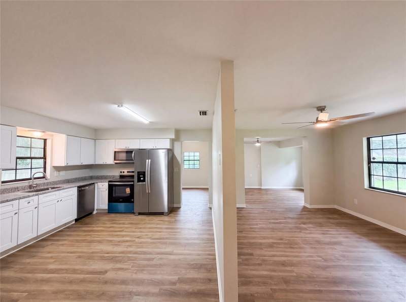 3 bedroom Single Family Residence at 6520 NW 61st Court, Ocala Park Estate, Ocala — photo 2