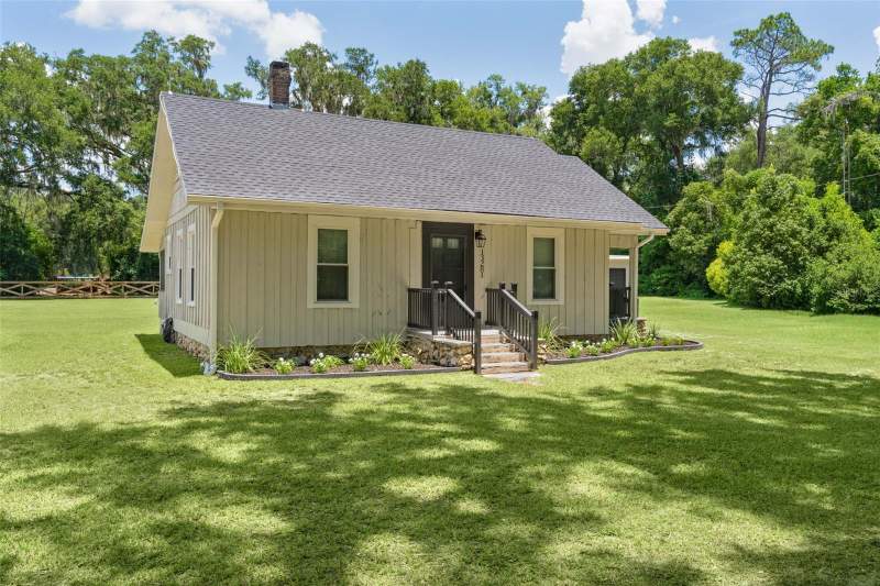 2 bedroom Single Family Residence at 13281 SE 122nd Place, Original School House Lt, Ocklawaha — photo 3