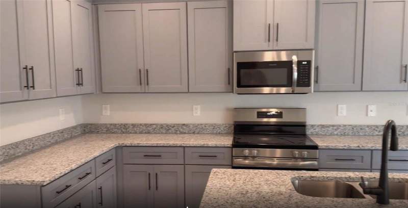 3 bedroom Single Family Residence at 21426 Dekals Avenue, Port Charlotte Sec 027, Port Charlotte — photo 4