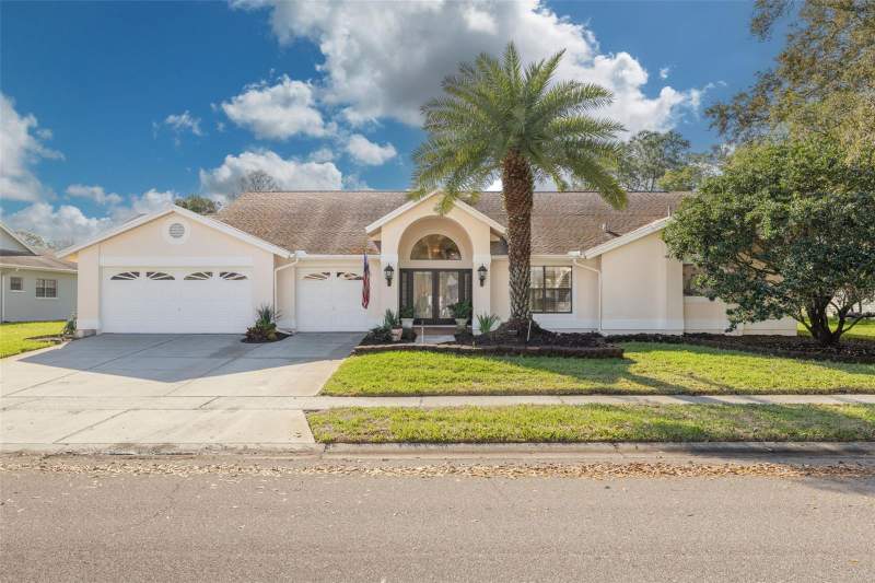 4 bedroom Single Family Residence at 470 Hickorynut Avenue, East Lake Woodlands, Oldsmar — photo 2