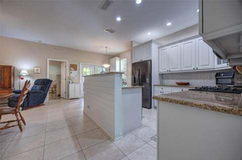 901 Wynbrook Lane, Deland FL - photo 9 of 41