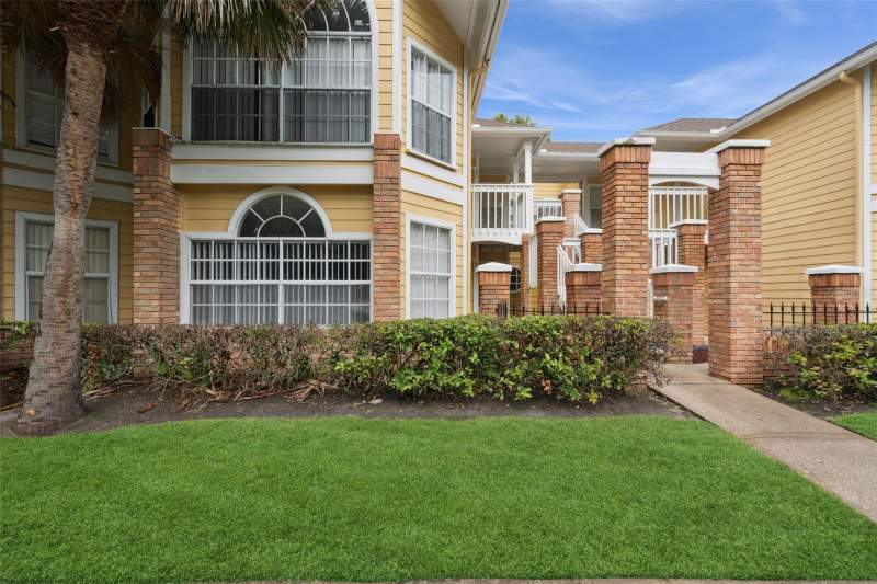 3 bedroom Condominium at 2442 SWEETWATER CLUB CIRCLE #41, SWEETWATER CLUB CONDO, KISSIMMEE — photo 1