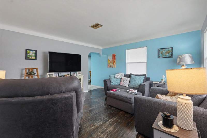 3 bedroom Single Family Residence at 2311 35th Street, Snyders W J Lakeview, St Petersburg — photo 3