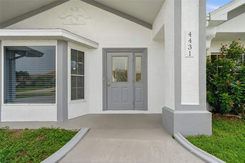 3 bedroom Single Family Residence at 4431 SE 19th Avenue, Cape Coral, Cape Coral — photo 2