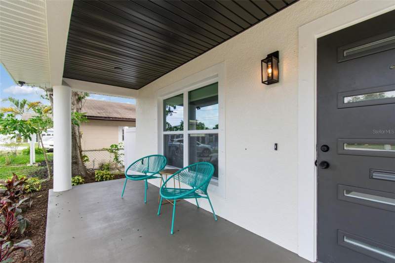 5 bedroom Single Family Residence at 2853 35th Avenue, Nortons Sub 2, St Petersburg — photo 3