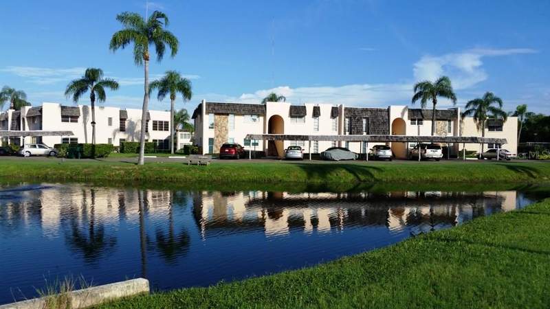 2 bedroom Condominium at 114 Fernwood Circle #114, Gardens The Condo, Seminole — photo 2