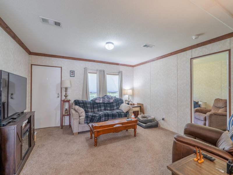 3 bedroom Manufactured Home at 14668 NE 204th Place, D-J #2 Campsites/Ocala Nationa, Fort Mc Coy — photo 5