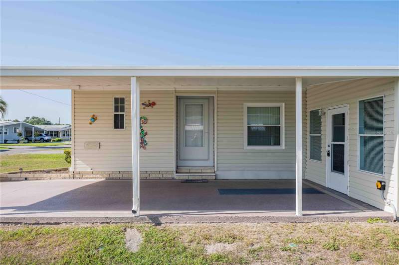 2 bedroom Manufactured Home at 5335 Powhattan Street, Lake Betmar Estates, Zephyrhills — photo 3