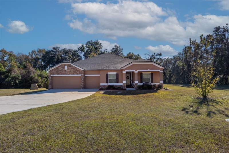 4 bedroom Single Family Residence at 6075 SW 215th Terrace, Half Moon Station, Newberry — photo 2