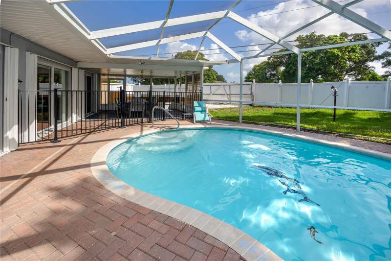 3 bedroom Single Family Residence at 12291 Monarch Circle, Boca Ciega Ridge 5th Add Unit Three, Seminole — photo 4