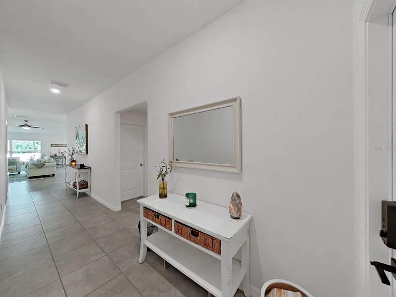 4 bedroom Single Family Residence at 5037 White Chicory Drive, Leisey Sub, Apollo Beach — photo 4