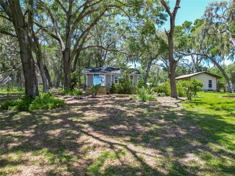 5 bedroom Single Family Residence at 8781 S Lakeshore Drive, Lake Shore, Floral City — photo 5