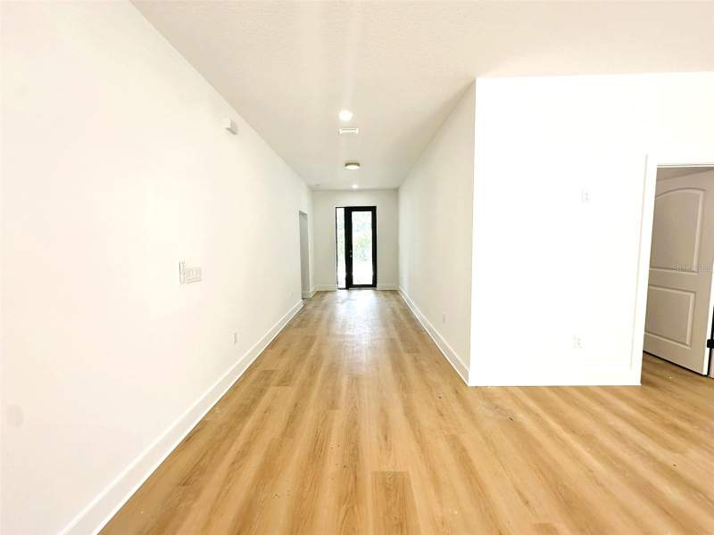 4 bedroom Single Family Residence at 2507 Fairview Avenue, Lynwood Park, Seffner — photo 4