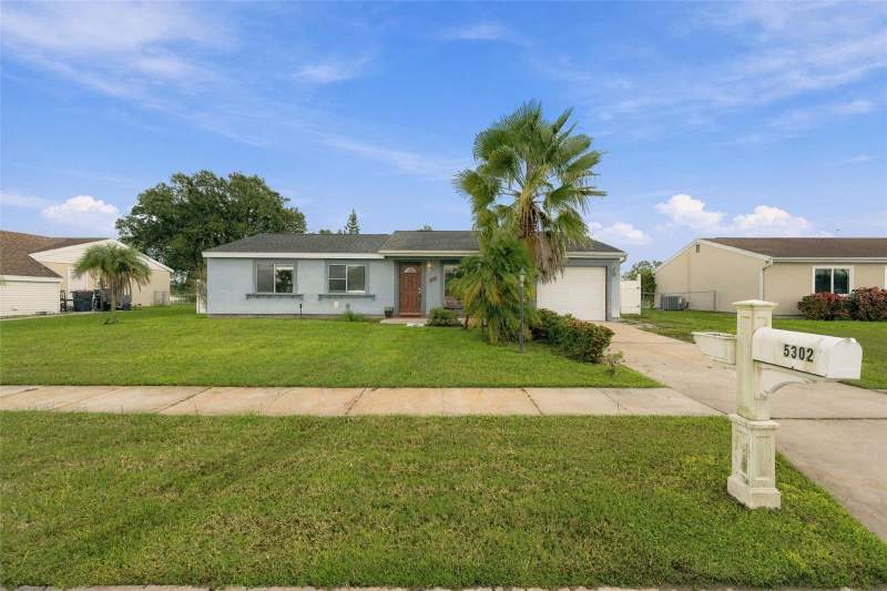 3 bedroom Single Family Residence at 5302 Trekell Street, Port Charlotte Sub 55, North Port — photo 2