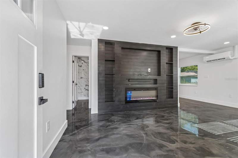 4 bedroom Single Family Residence at 4125 Grove, Grand View Terrace, St Petersburg — photo 2
