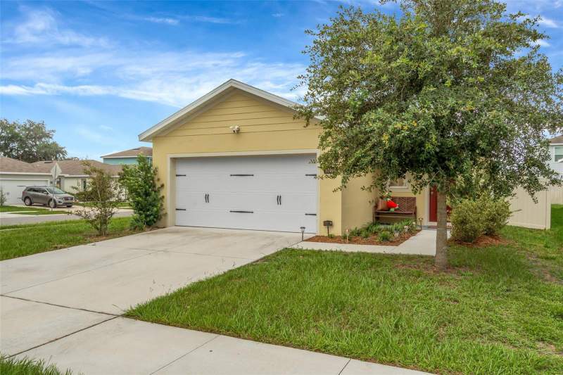 3 bedroom Single Family Residence at 35088 Jomar Avenue, Zephyr Place, Zephyrhills — photo 2