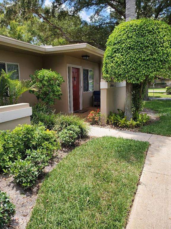 Laurelwood Condo