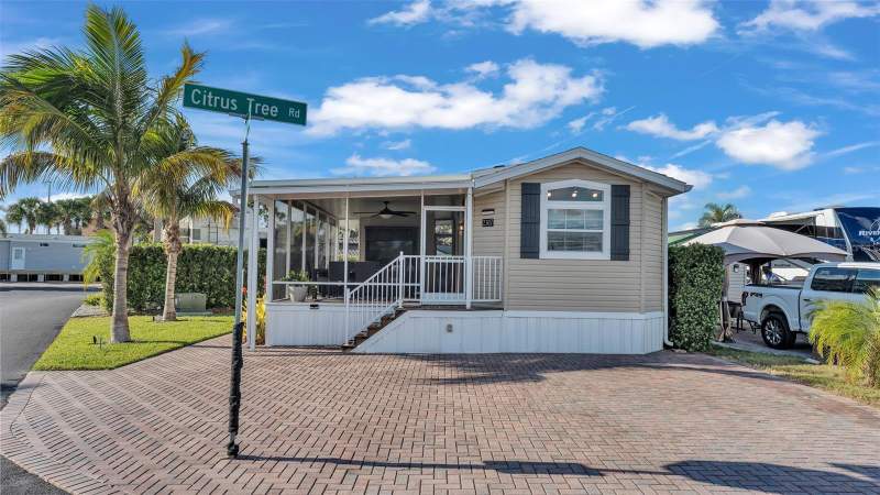 1 bedroom Manufactured Home at 2307 Limewood Avenue, Elite Resorts At Citrus Valley Condo Unit 19, Clermont — photo 3