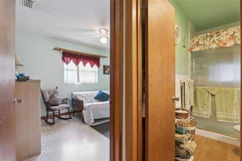 6832 Oswego Drive, Mount Dora FL - photo 20 of 47