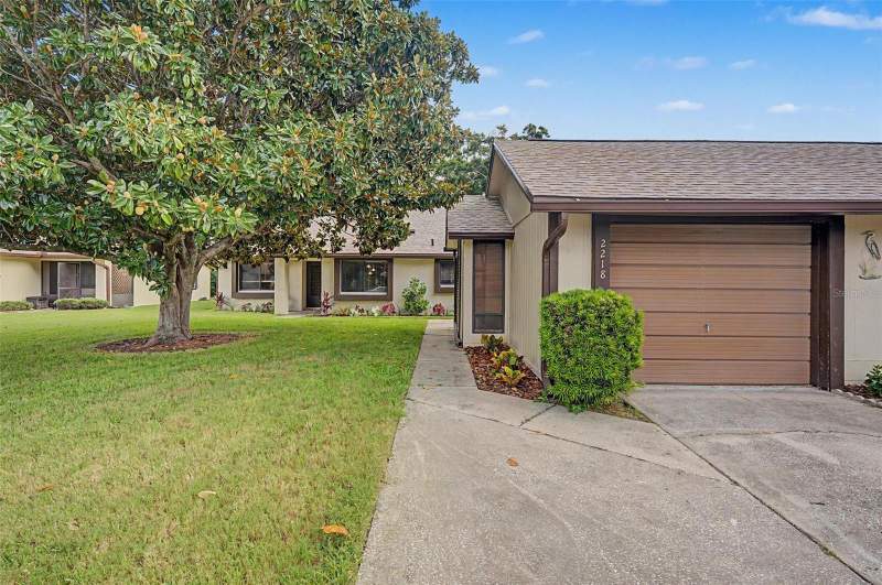 2 bedroom Single Family Residence at 2218 Bay Berry Lane, Village On The Green, Clearwater — photo 3