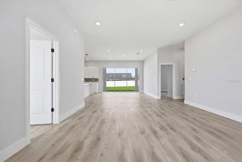 4 bedroom Single Family Residence at 13715 SW 38th Court, Marion Oaks Unit 01, Ocala — photo 5