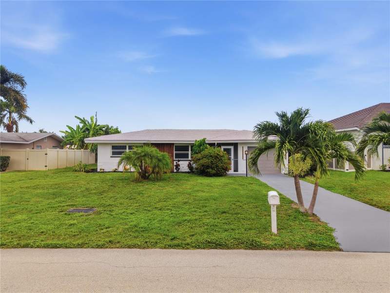 2 bedroom Single Family Residence at 3106 SE 18th Place, Cape Coral, Cape Coral — photo 3