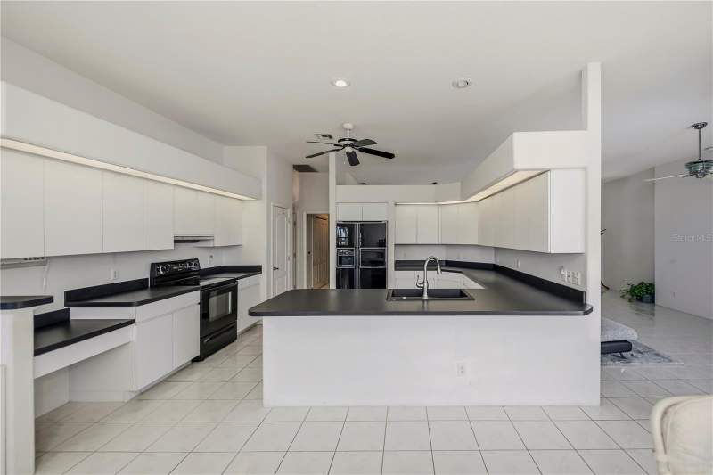 3 bedroom Single Family Residence at 15400 Alcove Circle, Port Charlotte Sec 093, Port Charlotte — photo 4