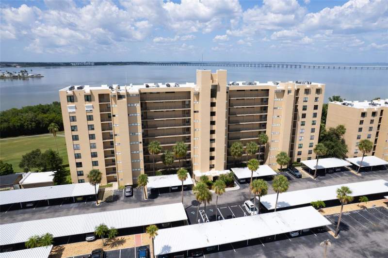 1 bedroom Condominium at 2618 Cove Cay Drive #702, Cove Cay 26-18 Village I, Clearwater — photo 2