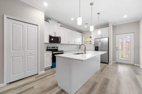2915 Chipco Street, Tampa FL - photo 7 of 23
