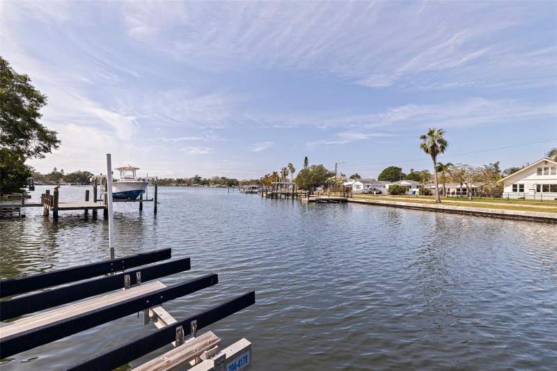 3 bedroom Single Family Residence at 3931 Pompano Drive, Lewis Island Sec 1, St Petersburg — photo 5