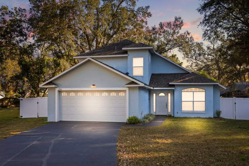 4411 WHITE OAK CIRCLE home for sale in Whispering Oaks
