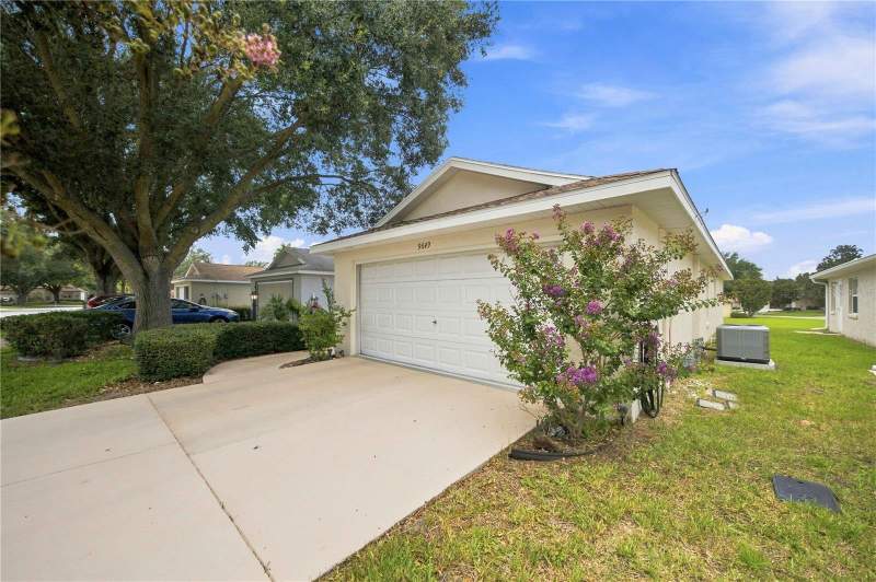 2 bedroom Single Family Residence at 9649 SW 93rd Loop, On Top/World Ph I-A Sec 02A, Ocala — photo 2