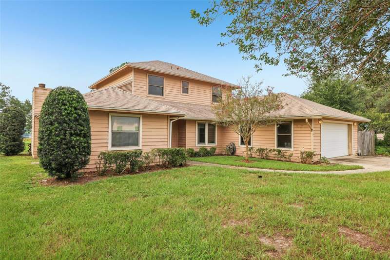 4 bedroom Single Family Residence at 208 CHICHESTER COVE, WEKIVA COVE PH 3, LONGWOOD — photo 1