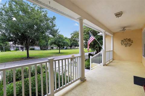 10104 Balcony Street, New Port Richey FL - photo 7 of 35