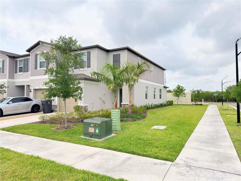 253 TULIP BANDED WAY home for sale in Townes At Southshore Pointe