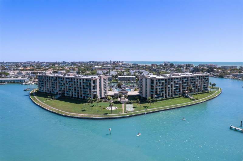 1 bedroom Condominium at 1 Key Capri #303E, Key Capri Condo, Treasure Island — photo 2