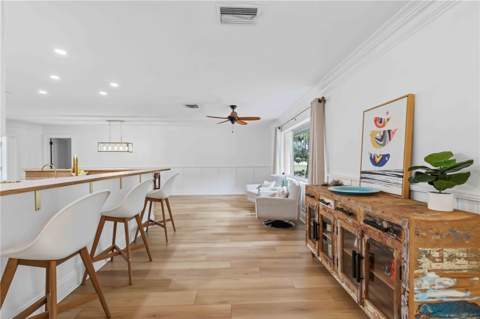 7402 Castle Drive, Sarasota FL - photo 10 of 68