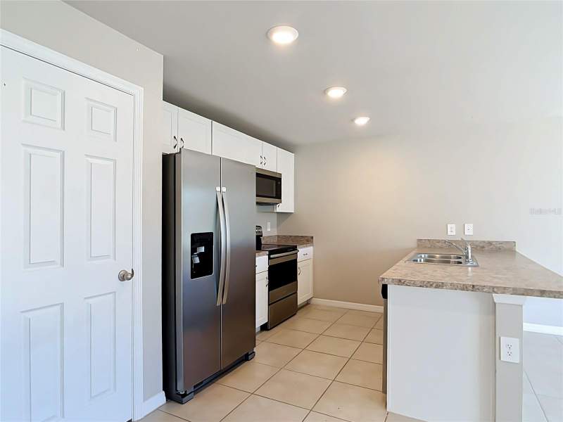 4 bedroom Single Family Residence at 21499 Landis Avenue, Port Charlotte Sec 033, Port Charlotte — photo 3