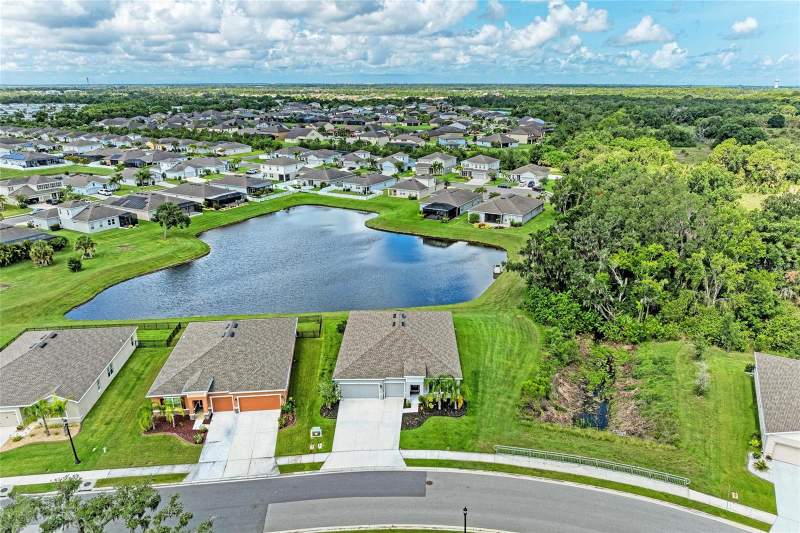4 bedroom Single Family Residence at 6421 114th Avenue, Willow Bend Ph III, Parrish — photo 2