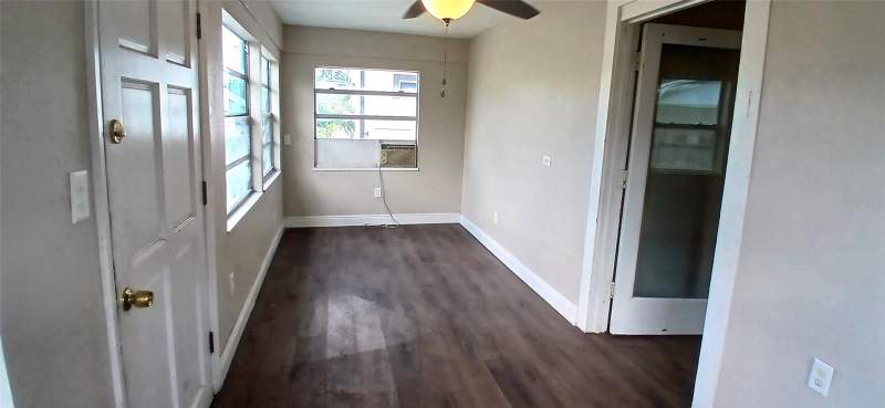 3 bedroom Single Family Residence at 2055 28th Avenue, Pine City Sub Rep, St Petersburg — photo 4