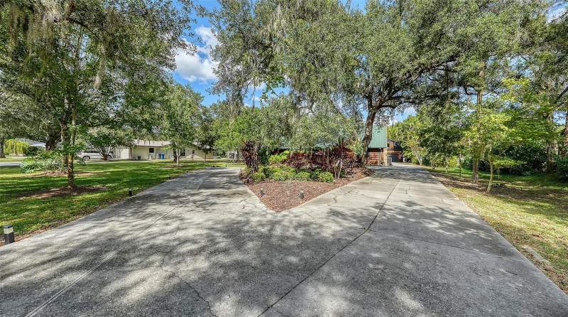 4 bedroom Single Family Residence at 10604 Oak Run Drive, Braden Pines Unit II, Bradenton — photo 5