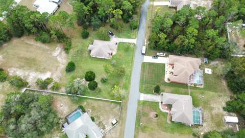 8210 Mackinaw Road, Weeki Wachee FL - photo 7 of 63