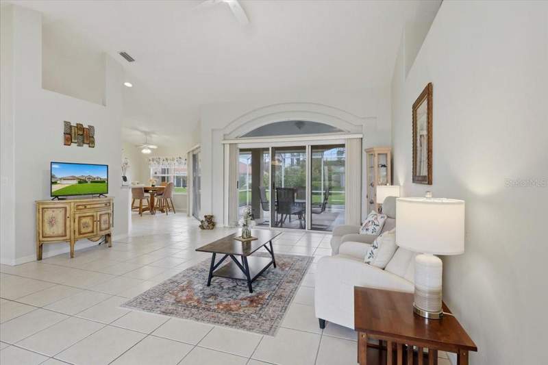 3 bedroom Single Family Residence at 65 Woodbury Drive, Palm Coast Sec 27 Blk 58 & 59, Palm Coast — photo 2