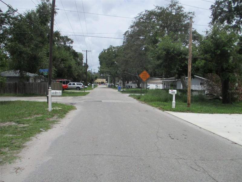 2 bedroom Single Family Residence at 302 E 130th Avenue, Inglewood Park Add 3, Tampa — photo 2