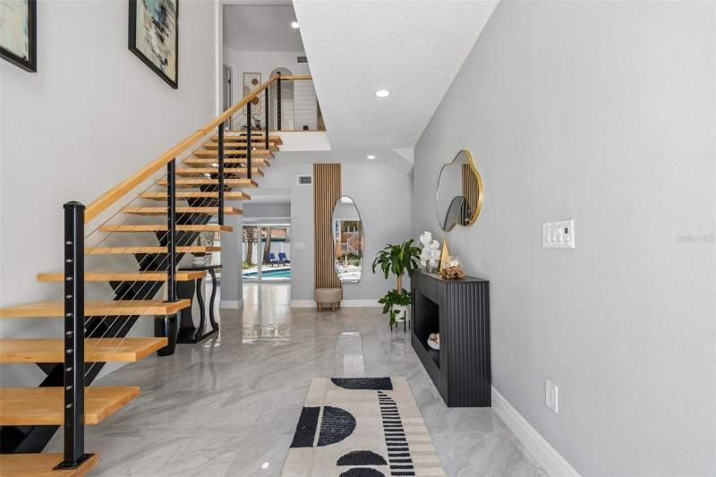 5 bedroom Single Family Residence at 933 Eldorado Avenue, Mandalay Sub, Clearwater Beach — photo 5