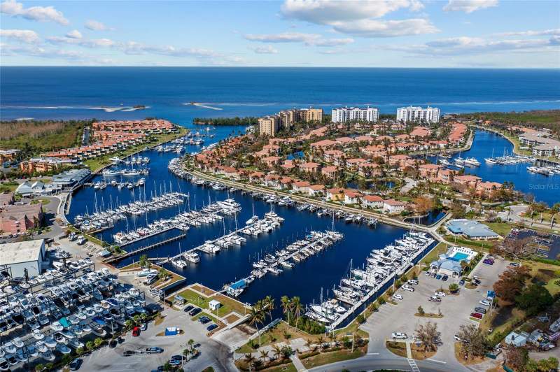 3 bedroom Condominium at 3336 Sunset Key Circle #D, Topaz Cove Condo, Punta Gorda — photo 2