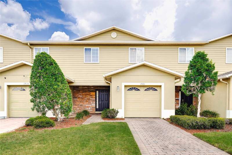 3 bedroom Townhouse at 1921 CHATHAM PLACE DRIVE, CHATHAM PLACE/ARBOR MDWS A-C, ORLANDO — photo 2