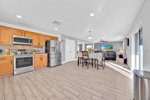 4647 Caverns Drive, Kissimmee FL - photo 10 of 26